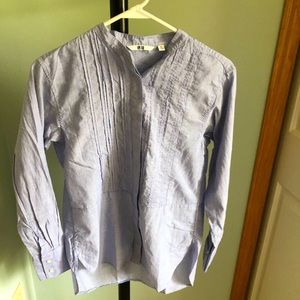 Uniqlo XS shirt but fits like a S or M
